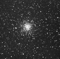 こと座の球状星団(M56)