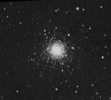 いて座の球状星団(M75)