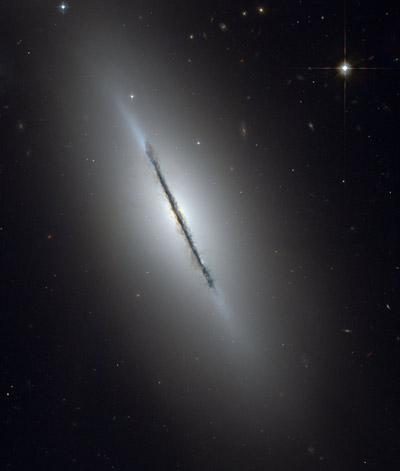 [NGC 5866 (M102), HST]